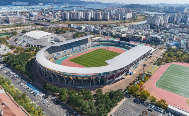 제103회 전국체육대회 개회식이 열리는 울산종합운동장. 사진제공=울산시