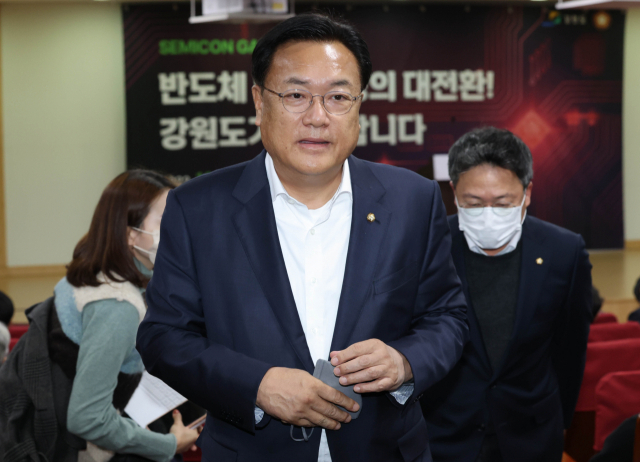 유승민 '정진석, 이재명 덫에 놀아나…비대위원장 사퇴해야'
