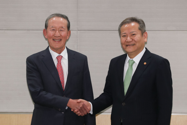 '지방 그림자규제 없애달라'…허창수, 행안부장관에 요청