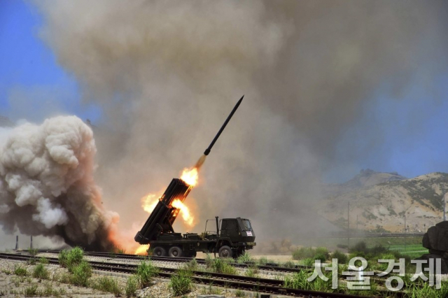 북한 240mm 방사포의 모습.