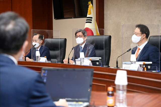 김명수 대법원장이 지난 12일 서울 서초구 대법원에서 열린 사법행정자문회의 제23차 회의를 주재하고 있다. 사진제공=대법원
