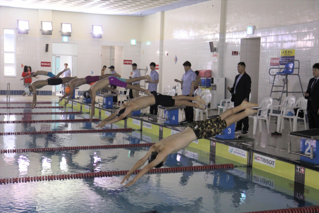 전남 해남군에서 수영선수들이 전지훈련을 하고 있는 모습. /사진제공=전남도