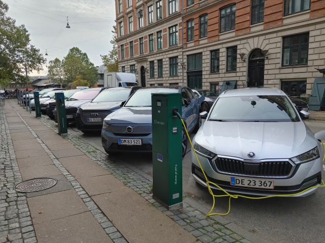 “전기차 사면 세금이 0원?”…덴마크 ‘EV 선도국’ 비결 살펴보니
