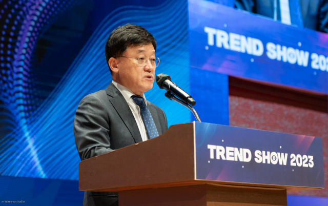 한국무역협회가 21일 삼성동 코엑스에서 개최한 ‘트렌드 쇼 2023’(Trend Show 2023) 개막식에서 정만기 무역협회 부회장이 환영사를 하고 있다. 사진제공=무역협회