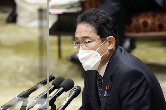 기시다 후미오 일본 총리가 지난 17일 도쿄에서 열린 일본 중의원(하원) 예산위원회에서 발언하고 있다. 연합뉴스