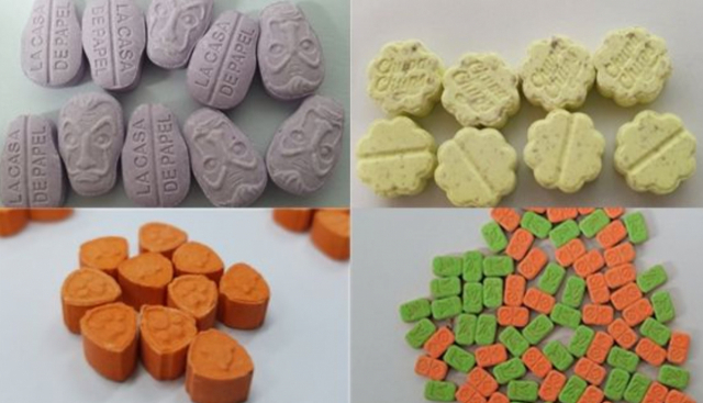 올해 관세청에서 적발된 사탕 형태로 재가공한 마약 MDMA의 모습들. 왼쪽 위에서부터 시계 방향으로 넷플릭스 시리즈 ‘종이의집’ 가면, 사탕 브랜드 ‘츄파춥스’ 로고, 고양이 발바닥, 명품 브랜드 ‘루이비똥’ 로고로 각인됐다. 관세청 제공