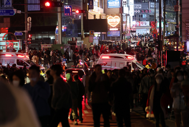 오세훈 시장 이태원 참사에 유럽 출장 중단하고 귀국…'신속 후송·치료' 지시