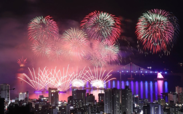 부산불꽃축제 전경. 연합뉴스