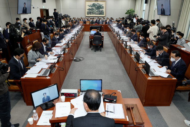 8일 국회 운영위원회에서 대통령비서실·국가안보실·대통령 경호처에 대한 국정감사가 진행되고 있다. 연합뉴스