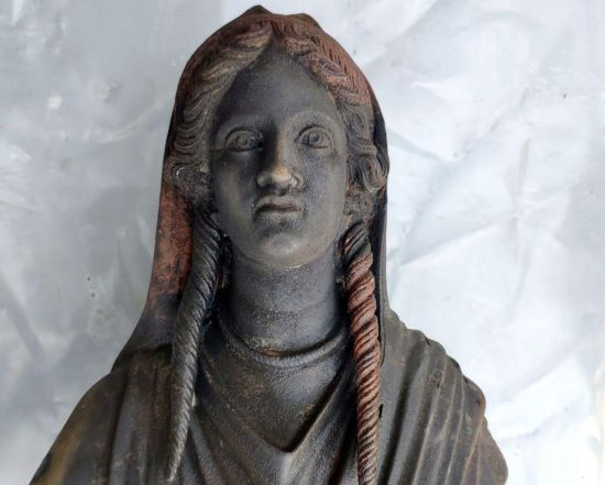 시에나의 산 카시아노 데이 바니에서 발굴된 고대 청동 조각상. 연합뉴스