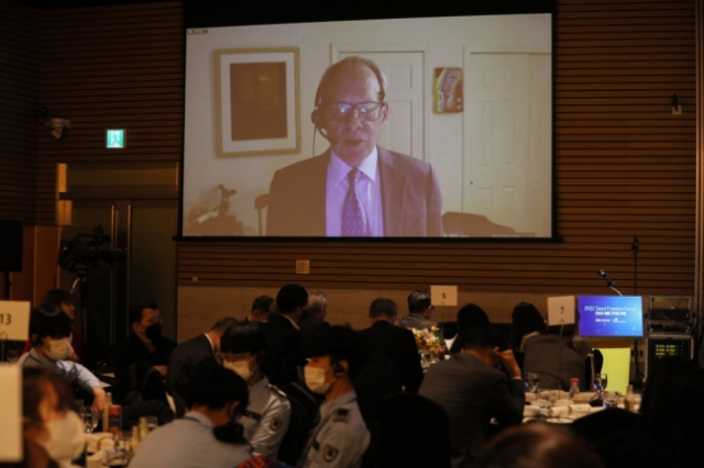 노벨경제학상 후보 석학 '한국, 과도한 금리인상 자제해야' [뒷북비즈]