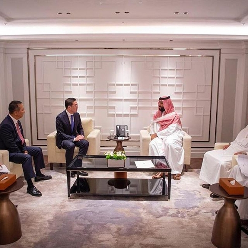 구광모(왼쪽 두 번째) LG그룹 회장이 2019년 6월 방한 중인 빈 살만(〃 세 번째) 사우디아라비아 왕세자와 면담하고 있다. 사진 제공=사우디 프레스 에이전시 인스타그램
