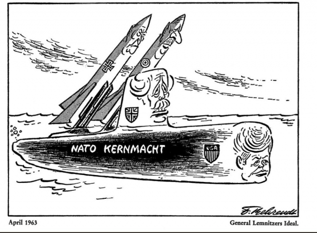 미국과 나토가 모색했던 다국적혼합군(MLF, Multi-lateral Force)을 다룬 해외만평. 영국의 잠수함에 탑재된 핵미사일을 동승한 독일병사 등이 함께 운용하되 미국 대통령이 최종 발사권한을 갖는다는 것을 시사한 그림이다. 1963년 4월 만평화가 베른트(Behrendt)가 그렸다.