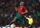 포르투갈 대표팀 주앙 마리우가 18일 나이지리아와 평가전에서 팀의 네 번째 골을 성공시킨 뒤 세리머니를 하고 있다. 포르투갈은 이날 경기에서 4 대 0으로 승리했다. 로이터연합뉴스