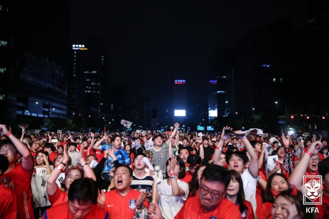 2018 러시아 월드컵 당시 대표팀을 응원하기 위해 광화문 광장에 모인 붉은악마. 사진 제공=대한축구협회