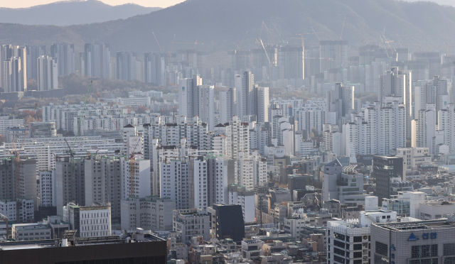 23일 서울 강남구 삼성동 아셈타워에서 바라본 강남 일대 아파트 단지 모습. 연합뉴스