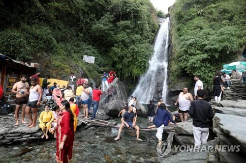 인도 히마찰프라데시주의 한 폭포. 기사 내용과 직접적인 관련이 없습니다. EPA 연합뉴스