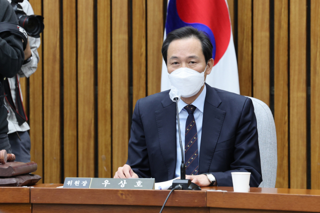 우상호 “친윤과 만찬한 尹, 여당 정치공학에 참여…부적절”