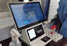 중국 허난성 신샹시에 27일 유전자증폭(PCR) 검사 자가 검체 채취 장치가 설치돼 있다. 바이두 캡처