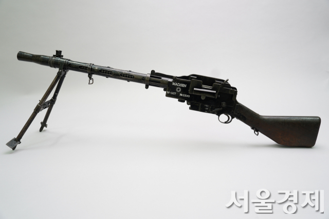 전쟁기념관이 2022년 11월 30일부터 특별전시회를 통해 공개하는 '마드센 경기관총(Madsen M1937) 중국 면허생산품'의 모습. 사진제공=전쟁기념관