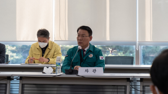 농식품부, 화물연대 파업 긴급 회의…'사료 운송 차질로 축산업 피해 우려'