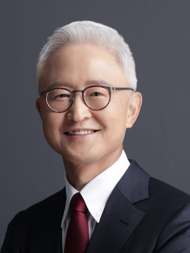 [단독] 인텔 CEO, 오늘 삼성 경계현·김우준 만난다…이재용은 불참