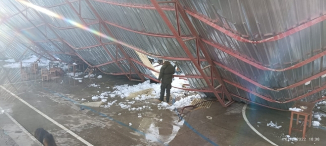 볼리비아 학교 졸업식장 지붕 붕괴 사고 현장. 사진=아차카치 주정부 공식 트위터 캡처