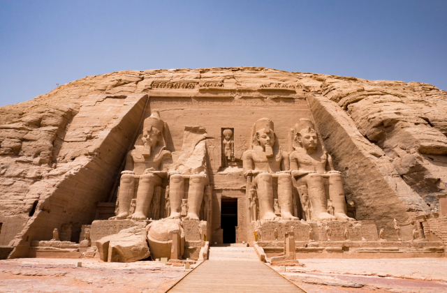 이집트 최대 신전 중에 하나인 아부심벨. 벽면 가득히 ‘그림문자’가 적혀 있다.