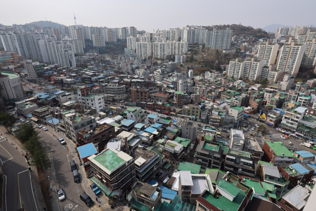 서울 시내 아파트와 단독주택·다세대주택의 모습. 연합뉴스