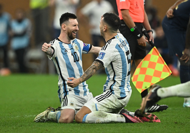 메시, 월드컵 정상에…아르헨, 승부차기 끝 프랑스에 승