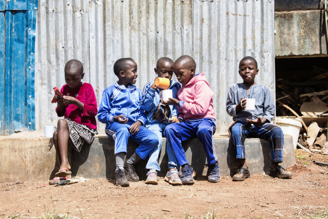 김명중 작가가 한국컴패션과 함께 방문해 촬영한 케냐의 어린이들. 사진 제공=한국컴패션
