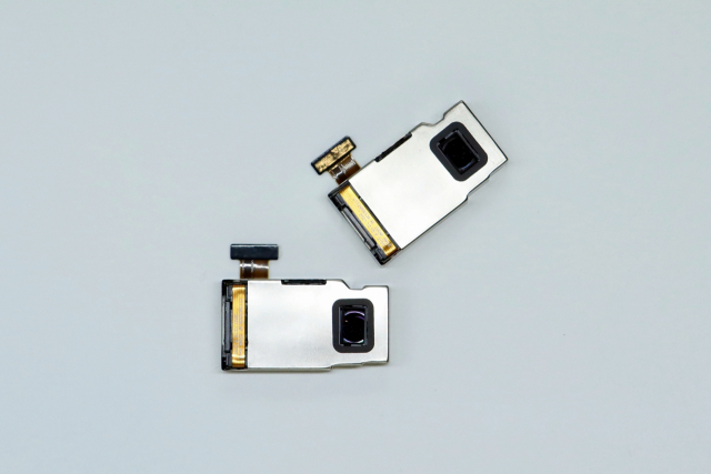 LG이노텍이 개발한 고배율 광학식 연속줌 카메라 모듈 제품. 사진 제공=LG이노텍