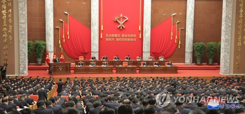 북한은 올해 성과를 평가하고 내년 국정 운영 방향을 결정할 노동당 중앙위원회 전원회의를 개최했다. 조선중앙통신은 27일 
