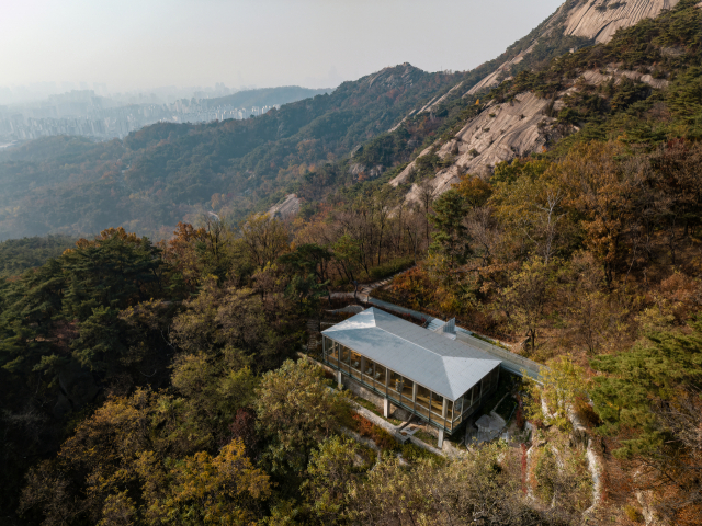 인왕산 숲속쉼터. 김용순 사진작가