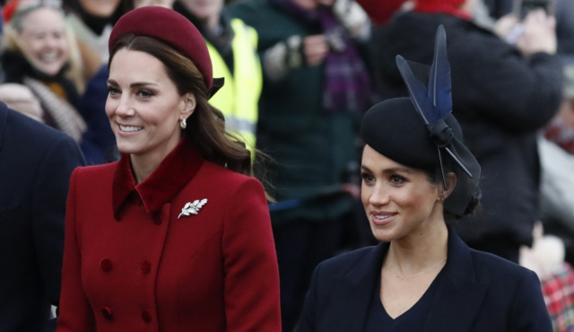 케이트 미들턴(왼쪽) 영국 왕세손빈과 메건 마클 왕자비. AP 연합뉴스