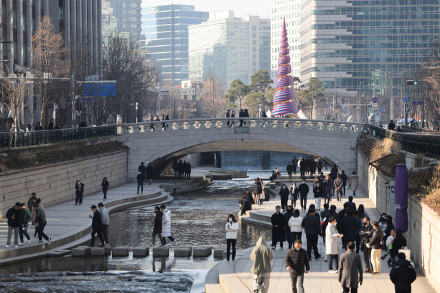 [오늘의 날씨]내일도 포근한 날씨…오후부터 전국에 비