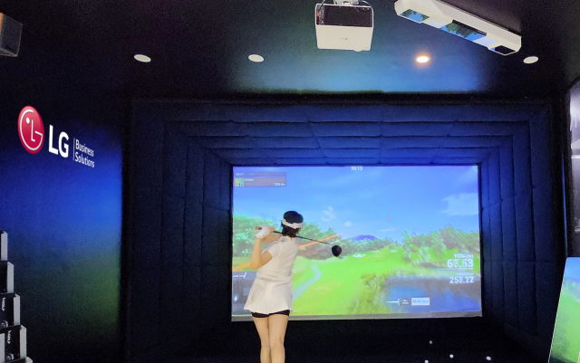 LG전자, 프로빔 프로젝터로 스크린골프 시장 진출…美 'PGA 쇼' 참가