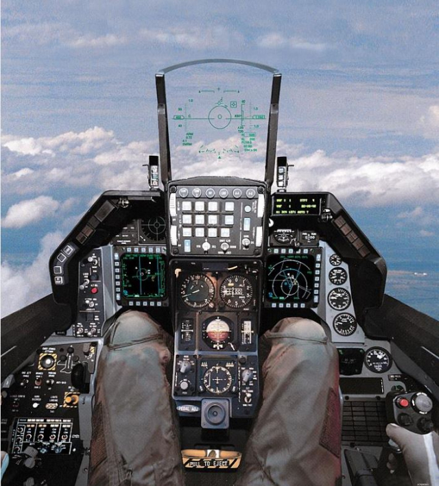 F-16 전투기중 '블록50' 및 '블록52계열'의 조종석 모습. 우리 공군의 개량형 이전 KF-16의 콕핏도 이처럼 비좁고 복잡할 것으로 추정된다. 사진출처=F16닷넷