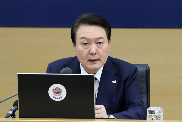 尹 '반도체 공장, 대만 3년-한국 8년'…이번엔 '정부개혁' 채찍 들었다