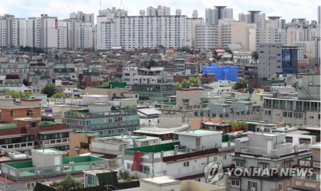 서울 은평구의 아파트·빌라 등 주택 밀집지역 모습./연합뉴스