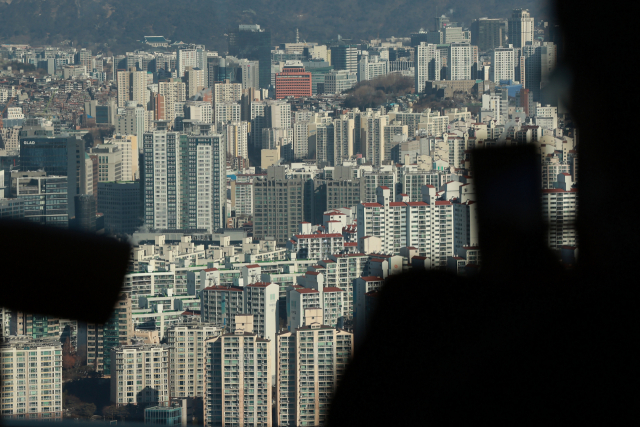 깡통전세 공포…집값 15% 하락 땐, 1만가구 집팔아도 전세금 못준다