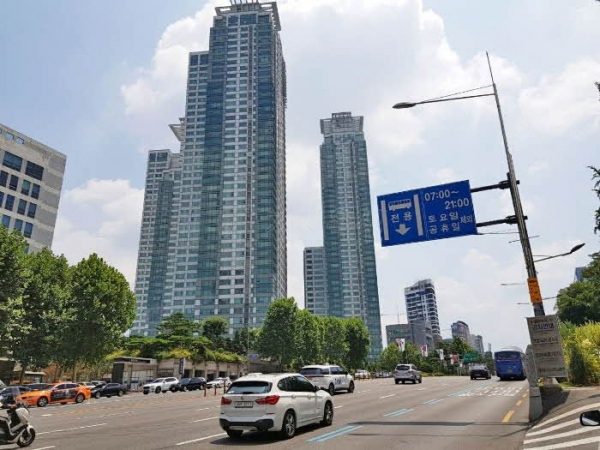 서울 강남구 삼성동의 ‘아이파크삼성동’ 아파트 전경./사진제공=지지옥션