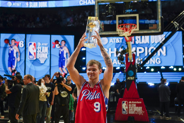 필라델피아 세븐티식서스의 맥 맥클렁이 19일 NBA 올스타전 전야제 덩크 콘테스트 결선에서 덩크왕에 올랐다. AP연합뉴스