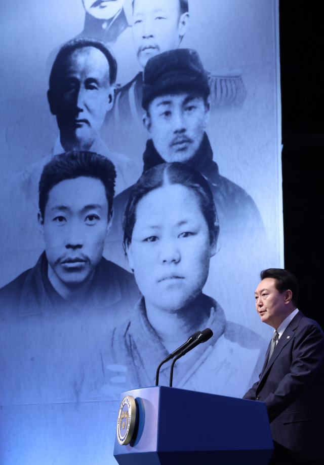 윤석열 대통령이 1일 서울 중구 유관순기념관에서 열린 제104주년 3·1절 기념식에서 기념사를 하고 있다. 연합뉴스