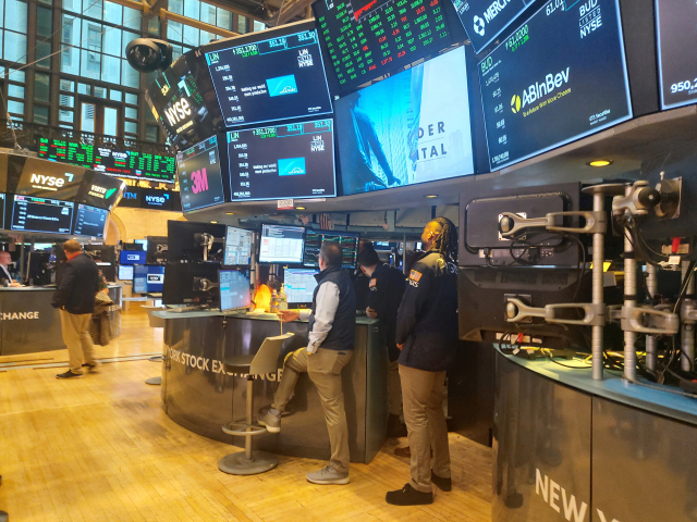 NYSE 금리 높아 비상장땐 자금부담…韓 방문 IPO 세일즈