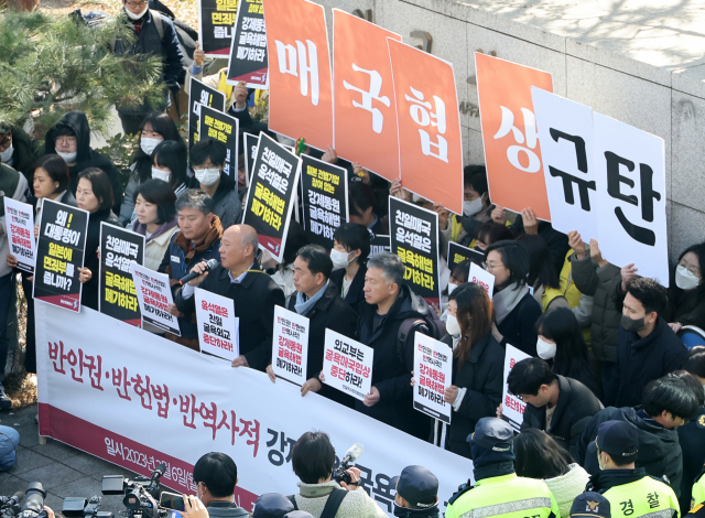 외교부 “한국 정부 재단서 강제징용 피해자에 변제”