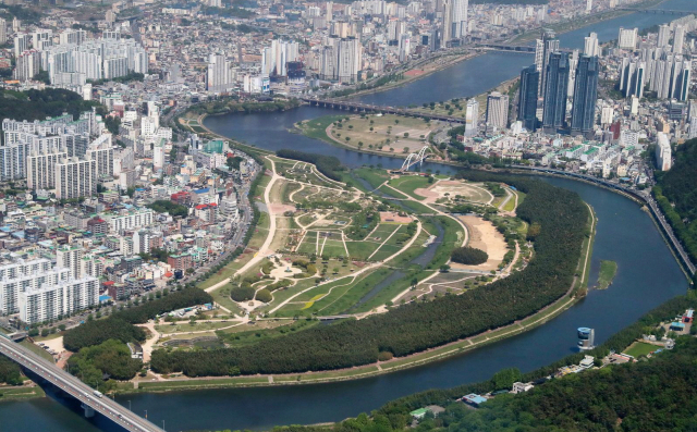 울산의 중심을 가로지르는 태화강. 사진제공=울산시