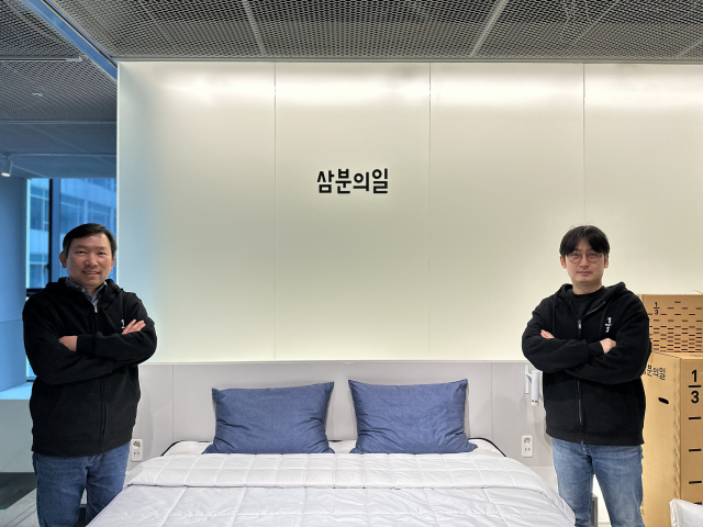 삼분의일의 테크 조직을 이끌 백인걸(오른쪽) CTO와 박찬용 CRO. 백 CTO는 삼성전자에서 엔지니어 등 역할을 역임했으며 박 CRO는 수면데이터 회사 ‘바이텔스’의 대표를 지냈다. / 사진 제공=삼분의일