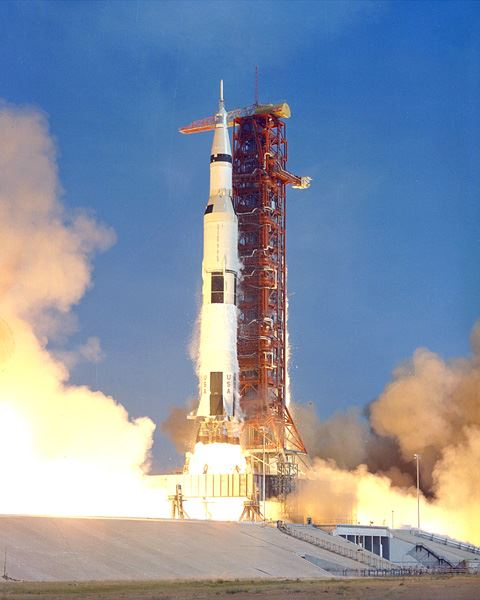 1969년 7월 16일 미국 플로리다 케네디우주센터에서 인류 최초로 달에 착륙할 아폴로 11호가 발사되고 있다. 사진 제공=나사