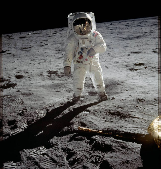 1969년 7월 20일 달에 착륙한 나사의 아폴로 11호 우주비행사 버즈 올드린. 사진 제공=나사
